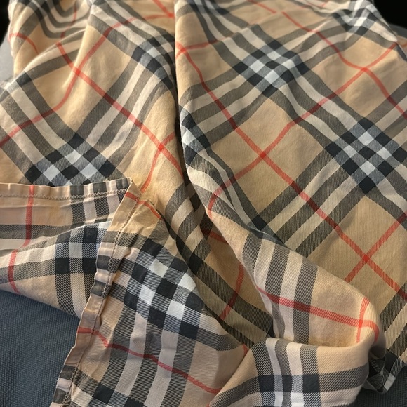 Burberry scarf - Picture 2 of 4